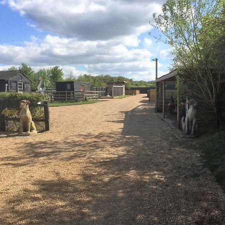 Willow Court Farm The Lodge & Petting Farm, 8 Mins From Legoland & Windsor, 15 Mins From Lapland Uk Zewnętrze zdjęcie