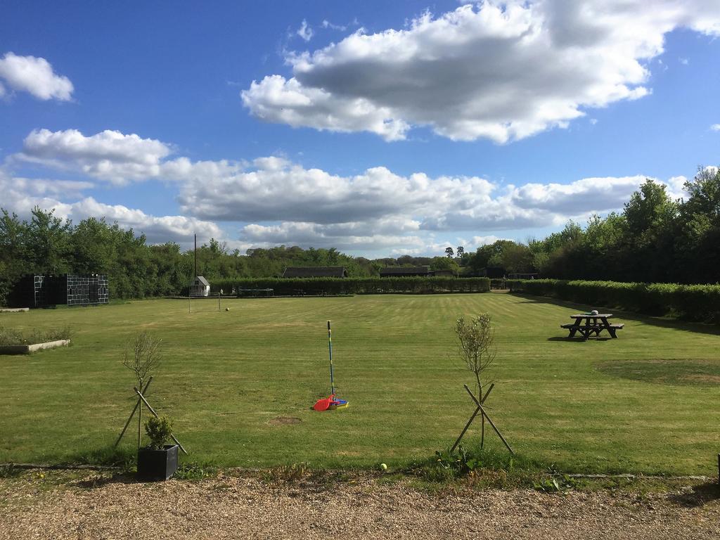 Willow Court Farm The Lodge & Petting Farm, 8 Mins From Legoland & Windsor, 15 Mins From Lapland Uk Zewnętrze zdjęcie
