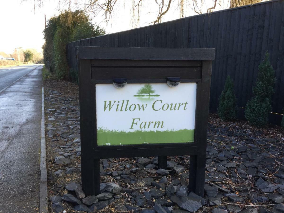 Willow Court Farm The Lodge & Petting Farm, 8 Mins From Legoland & Windsor, 15 Mins From Lapland Uk Zewnętrze zdjęcie